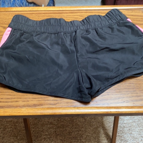 Jr shorts final price donating Couple weeks - Picture 2 of 3